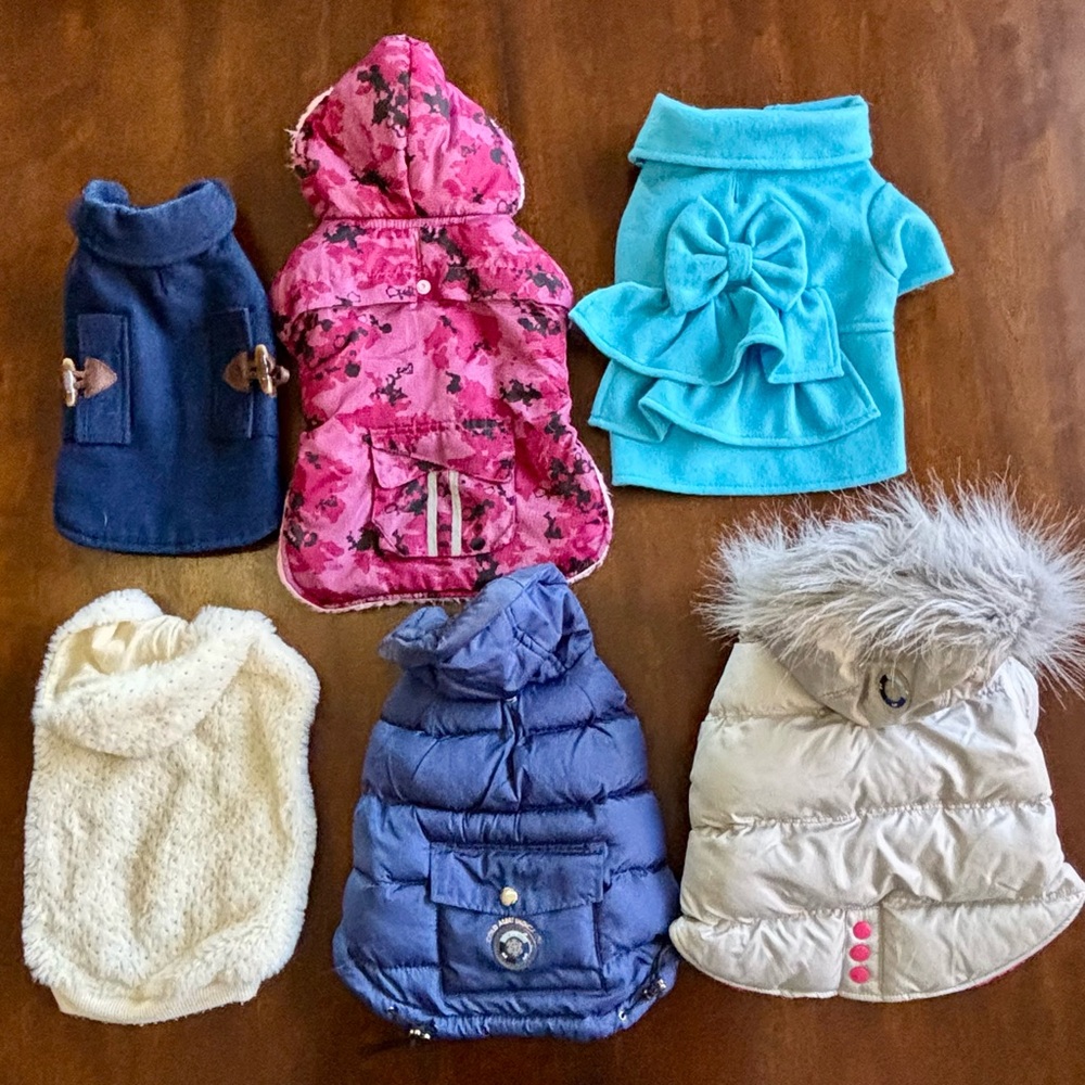 Bulk sale, 10 dog coats/vests